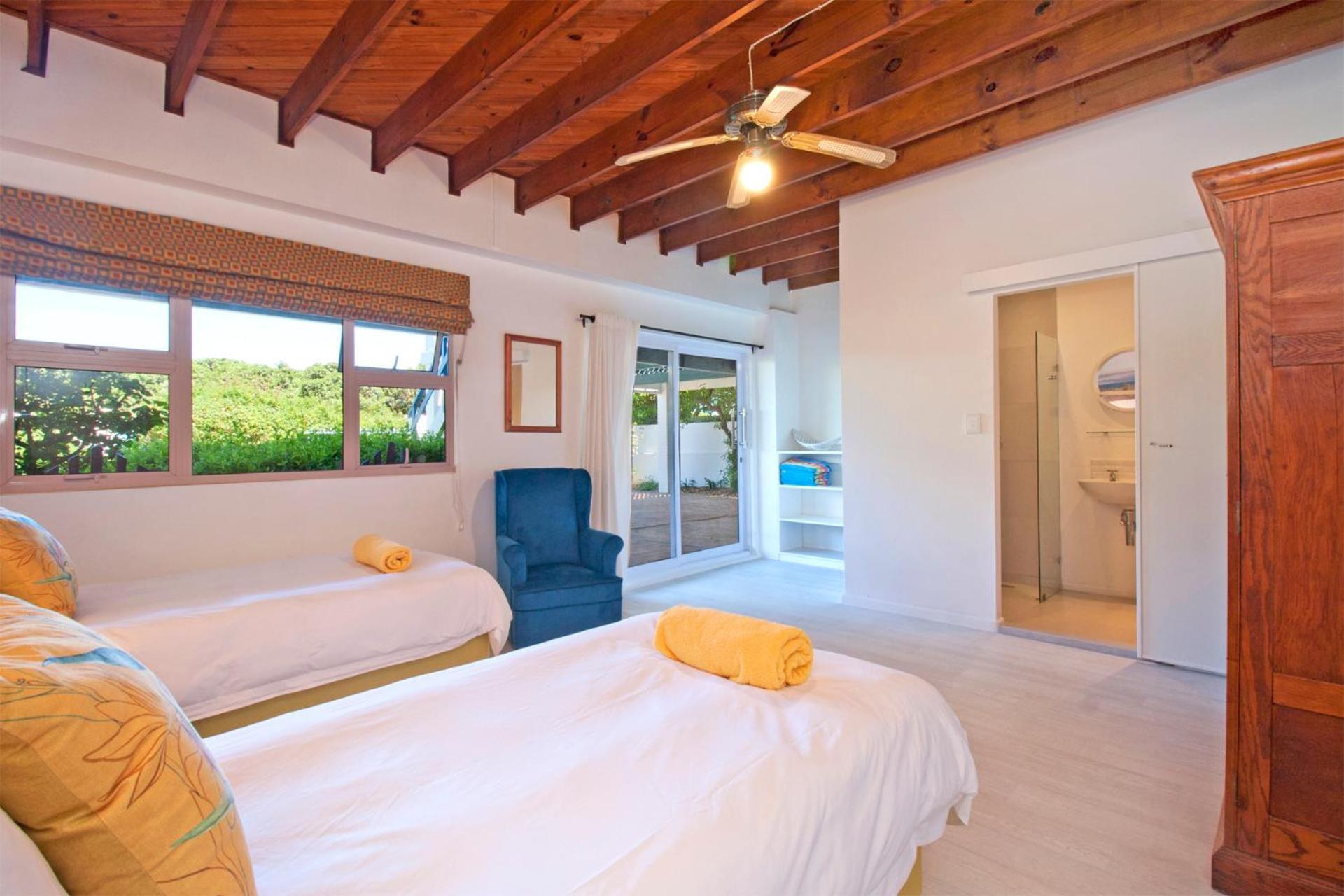 Atlantic Dream Beachfront Villa Scarborough Extérieur photo